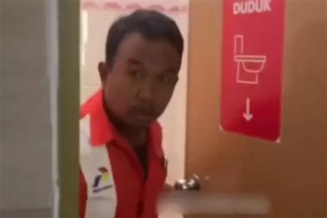 ngintip spbu|Video Pegawai SPBU Diduga Ngintip Toilet Wanita。